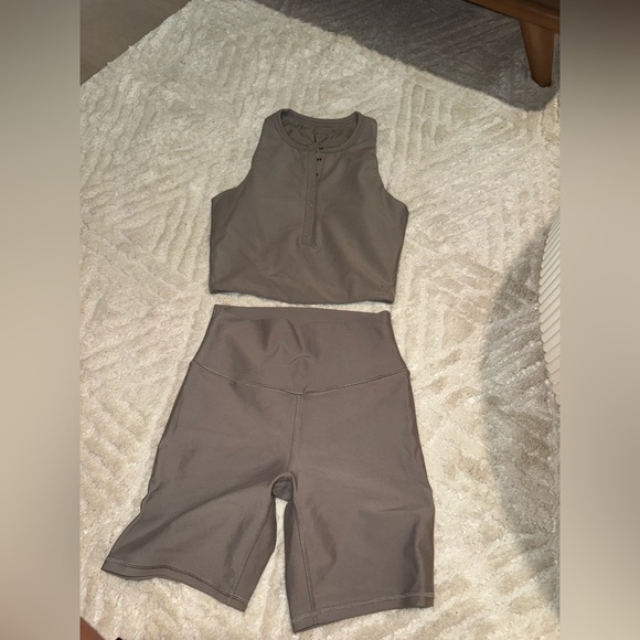 Abercrombie & Fitch Pants - Abercrombie & Fitch Taupe Athletic Shorts Set
